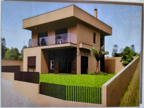 Moradia T3 Duplex na Rua dos Pinheirais, Ansião, Ansião