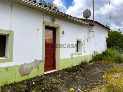 Moradia Geminada -Monchique- fachada
