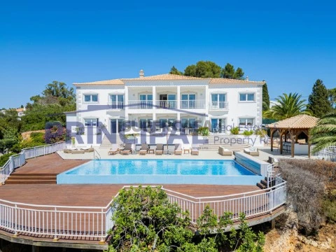 Moradia T6 em Guia, Albufeira