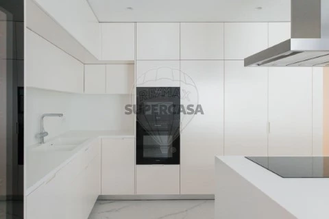 Moradia T5 em Aldoar, Foz do Douro e Nevogilde, Porto