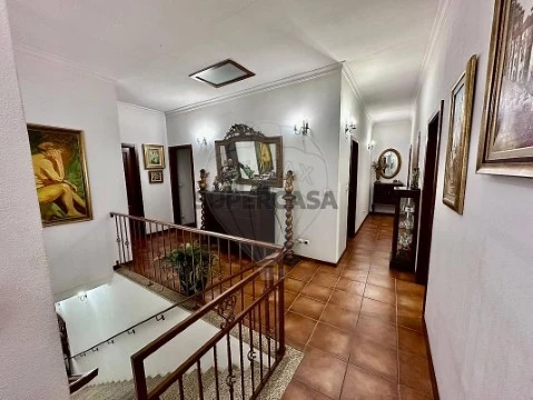 Moradia T4 em Peso da Régua e Godim, Peso da Régua