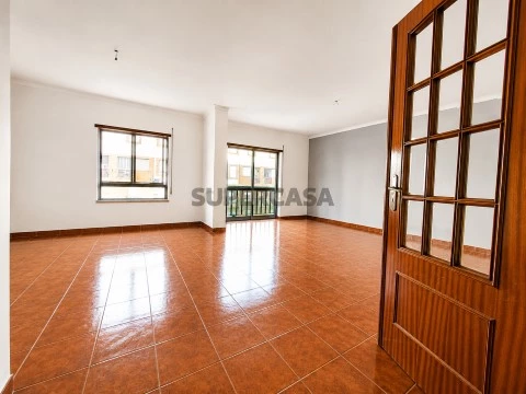 Apartamento T3 em Carregado e Cadafais, Alenquer