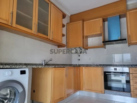 Apartamento T2 na Azambuja, Azambuja