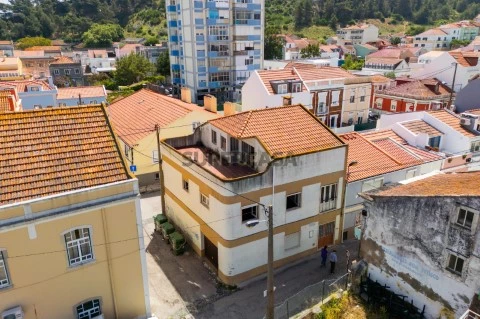 Prédio em Costa da Caparica, Almada