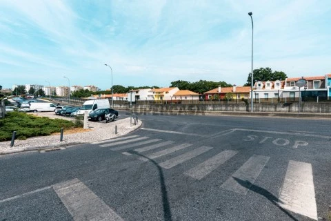 Ladenlokal auf Águas Livres, Amadora