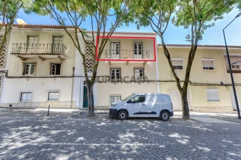Apartamento T2 em Salvador e Santa Maria da Feira, Beja