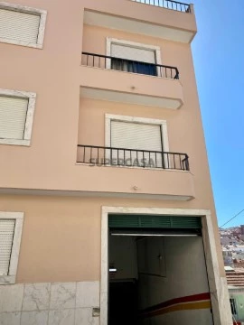 Garagem em Encosta do Sol, Amadora