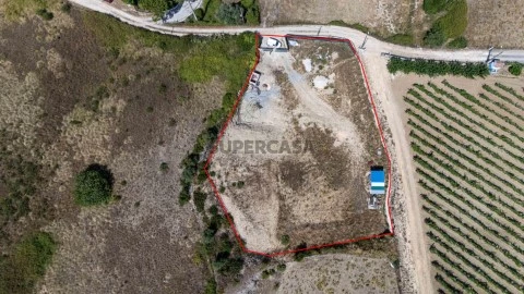 Terreno em Bucelas, Loures