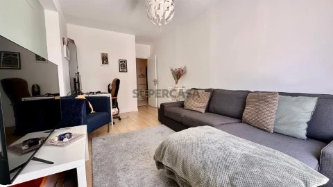 Apartamento T1 em Carregado e Cadafais, Alenquer