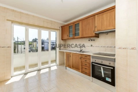Apartamento T2 em Charneca de Caparica e Sobreda, Almada
