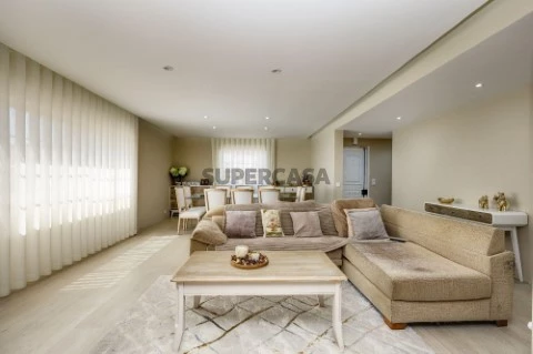Moradia T6 em Lousa, Loures
