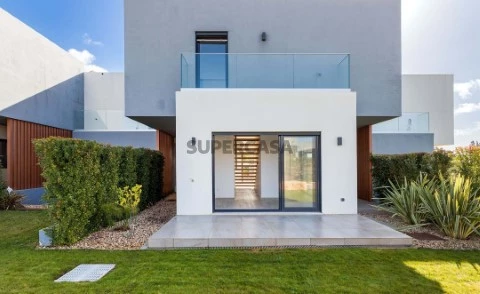 Two-Bedroom Townhouse in Silves Golf Resort