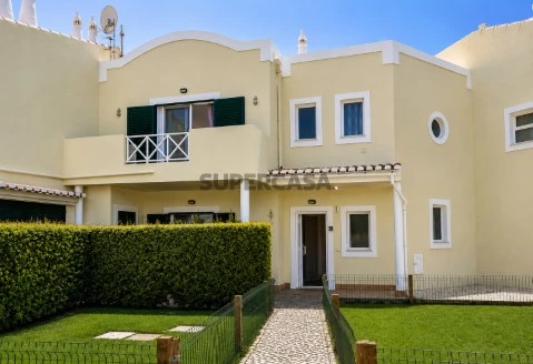 Duplex T2 Duplex na Rua Monte Lemos, Luz, Lagos
