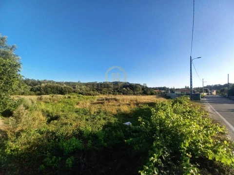 Terreno Urbano em Cavernães, Viseu