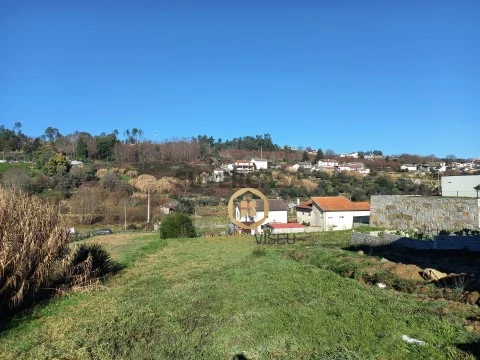 Terreno Urbano em Repeses e São Salvador, Viseu