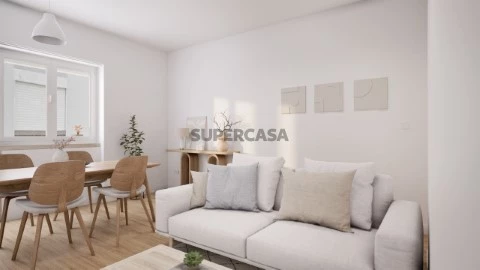 Apartamento T2 na Rua Carlos Reis, Avenidas Novas, Lisboa