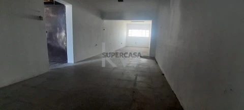 Armazém em Benavila e Valongo, Avis