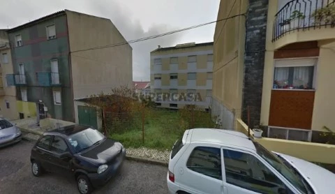 Terreno Urbano em Pontinha e Famões, Odivelas