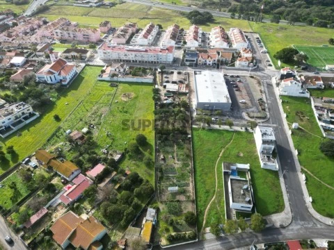 Terreno em Santo António da Charneca, Barreiro