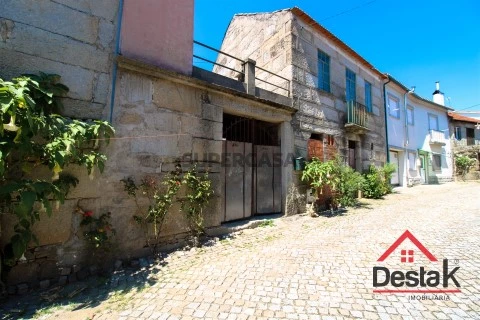 Casa Antiga T4 em Senhorim, Nelas