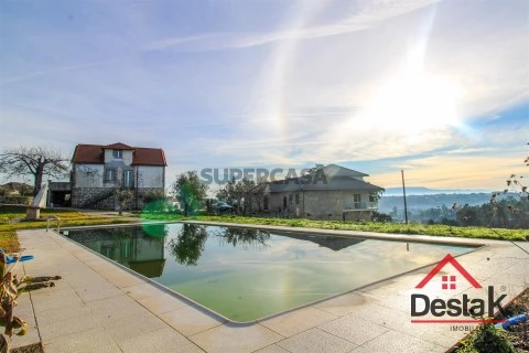 Quinta T4 em Parada de Gonta, Tondela
