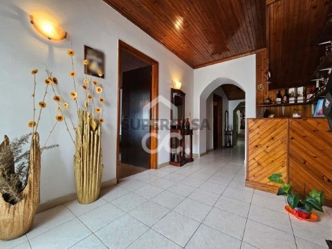 Moradia T3 em Fenais da Ajuda, Ribeira Grande com Visita virtual, Jardim