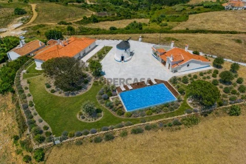 Moradia T6 em Santo Isidoro, Mafra