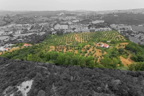 Terreno em Bucelas, Loures