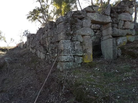 Ruína em Possacos, Valpaços