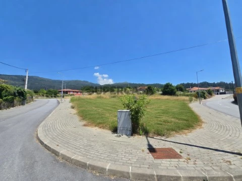 Terreno em Refóios do Lima, Ponte de Lima