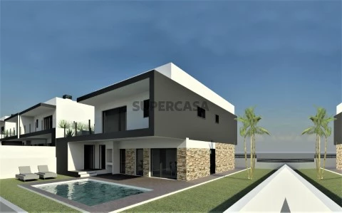 Moradia T4 Duplex na Sobreda - Modelo Chave na mão