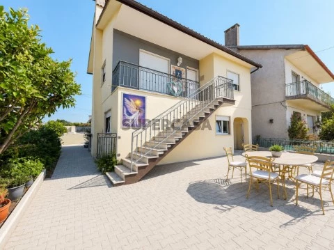Moradia Isolada T4 Duplex em Louriçal, Pombal