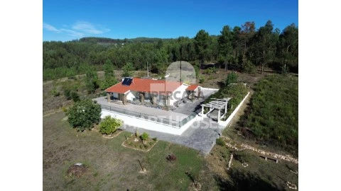 Moradia T3 em Vila Cova de Alva e Anseriz, Arganil