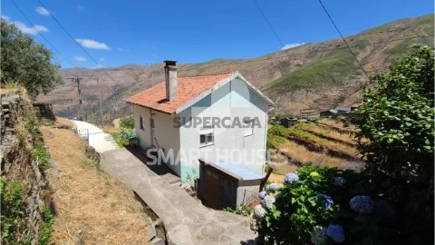 Moradia T4 em Pomares, Arganil