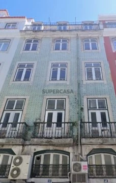 Prédio para Recuperar com 750m2 em Lisboa