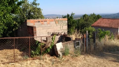 Terreno Urbano com 300m2 em Salvador, Penamacor, Portugal