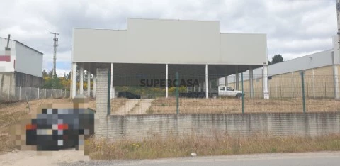 Armazém em construção, outeiro seco, chaves, Portugal