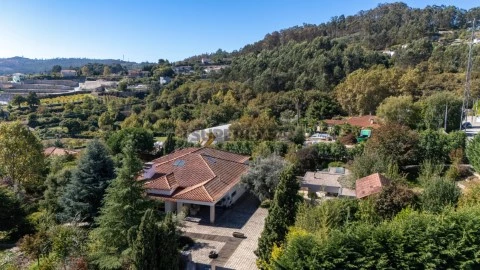 Quinta T5 em Recezinhos (São Mamede), Penafiel