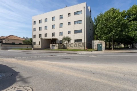 Apartamento T2 em Pedrouços, Maia