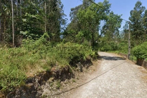 Terreno na Rua de Vila Nova, Perelhal, Barcelos