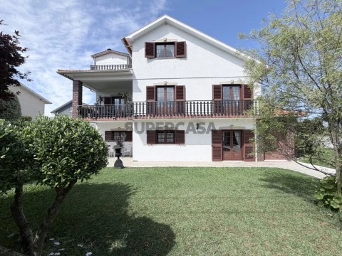 Moradia Isolada T5 Triplex na Rua Foz do Neiva, Antas, Esposende