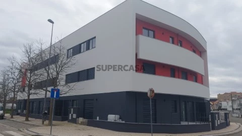 bhhs-atlantic-portugal-venda-duplex-apartamento-T3-novo-terraço-garagem-PóvoaDoVarzim