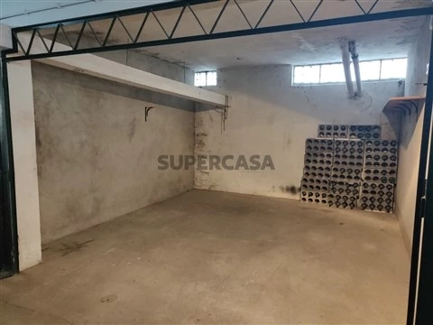 Garagem em Viseu, Viseu