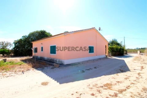 Terreno com benfeitoria no Poceirão, Palmela - 43.392,5m²