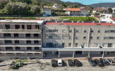 Apartamento T3 em Fonte Arcada e Oliveira, Póvoa de Lanhoso com Vídeo