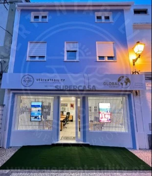 Edificio en Sines, Sines