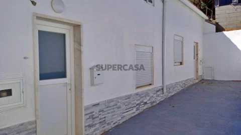 Moradia T9 na Rua do Sítio Ao Casalinho da Ajuda, Ajuda, Lisboa