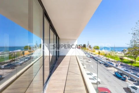 Apartamento T2 de luxo na marina de Olhão