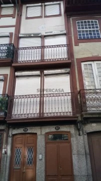 Prédio na Rua Dom João I, Oliveira, São Paio e São Sebastião, Guimarães