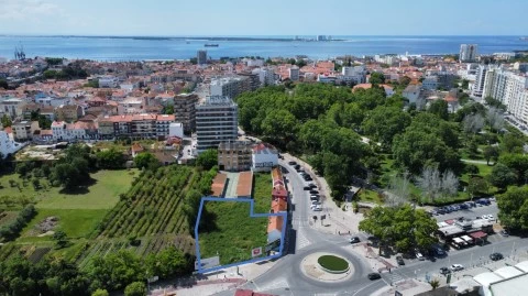 Excelente Empreendimento no Bonfim - Potencial de Construção, Habitação e Comércio